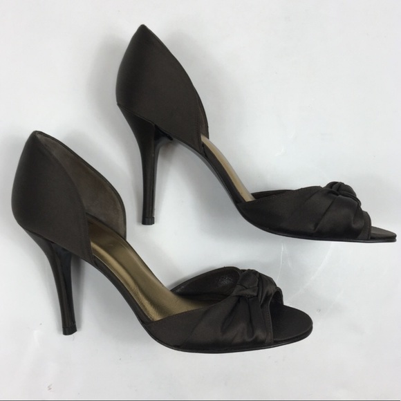 Stuart Weitzman Satin Brown Heels Size 7 - Picture 5 of 7